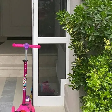 빌라 Blue Garden Villa, Gjiri I Lalezit *