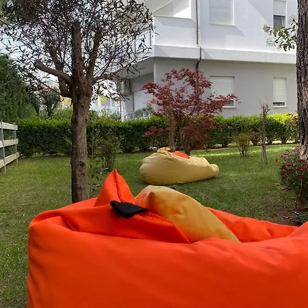 Blue Garden Villa, Gjiri I Lalezit