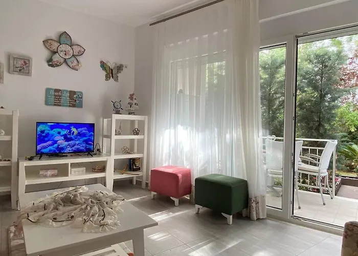 Blue Garden Villa, Gjiri I Lalezit *