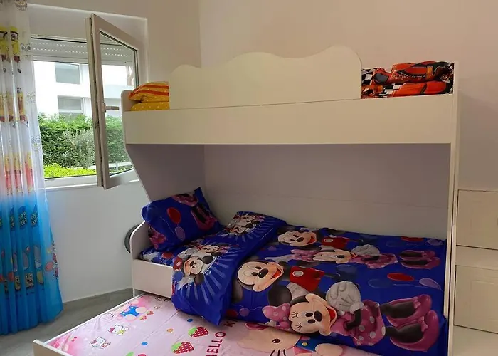 Blue Garden Villa, Gjiri I Lalezit Villa *